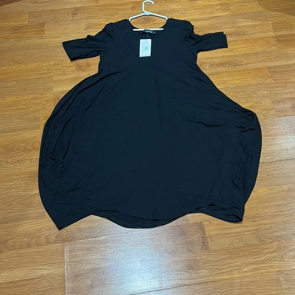 Dress - Picture 4 of 12